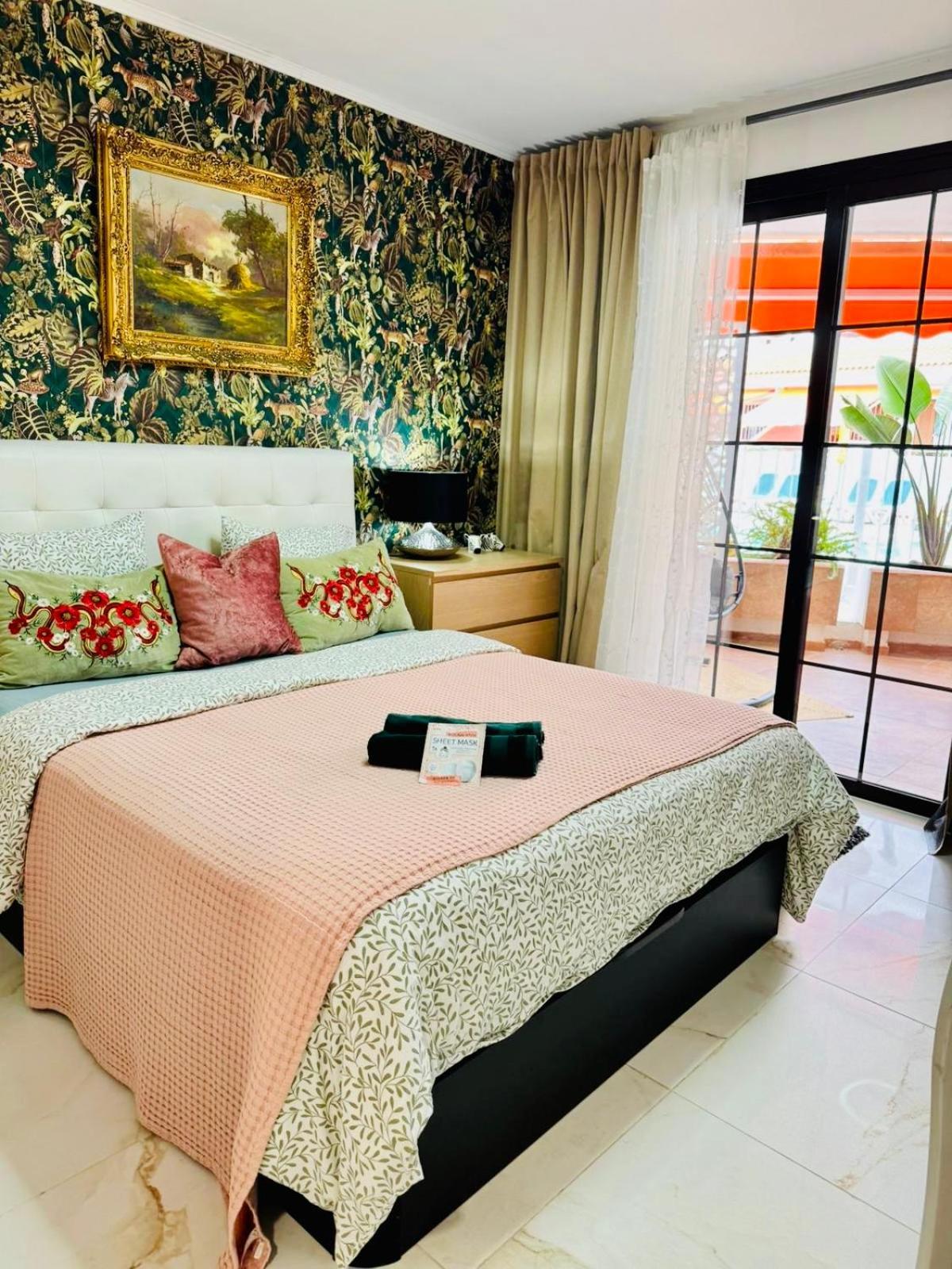 Apartment With Terrace And Pool, Los Cristianos Los Cristianos (Tenerife) Kültér fotó